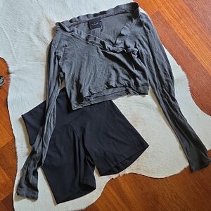 UO Cropped Long-Sleeve Wrap Top in Charcoal M